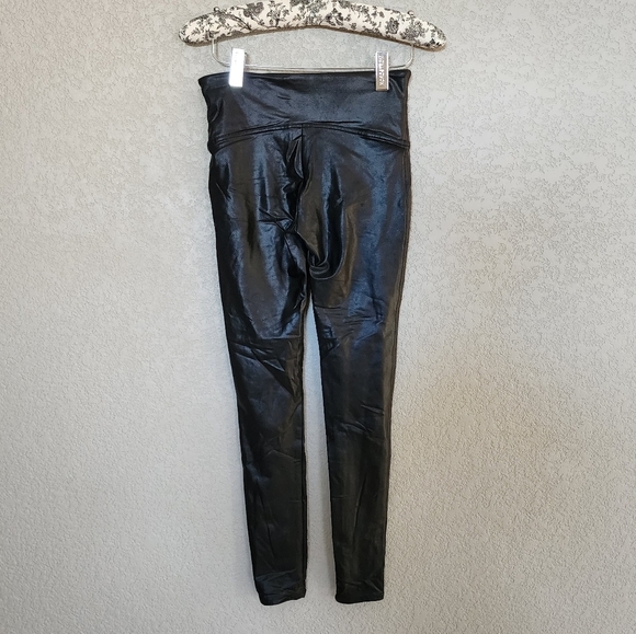 Spanx Faux Leather leggings size Medium - Picture 4 of 4